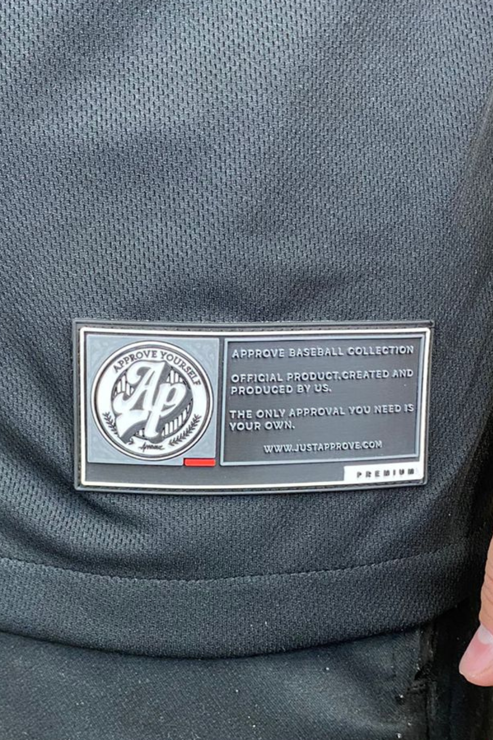 CAMISETA APPROVE BOLD HOME RUN BOTÃO