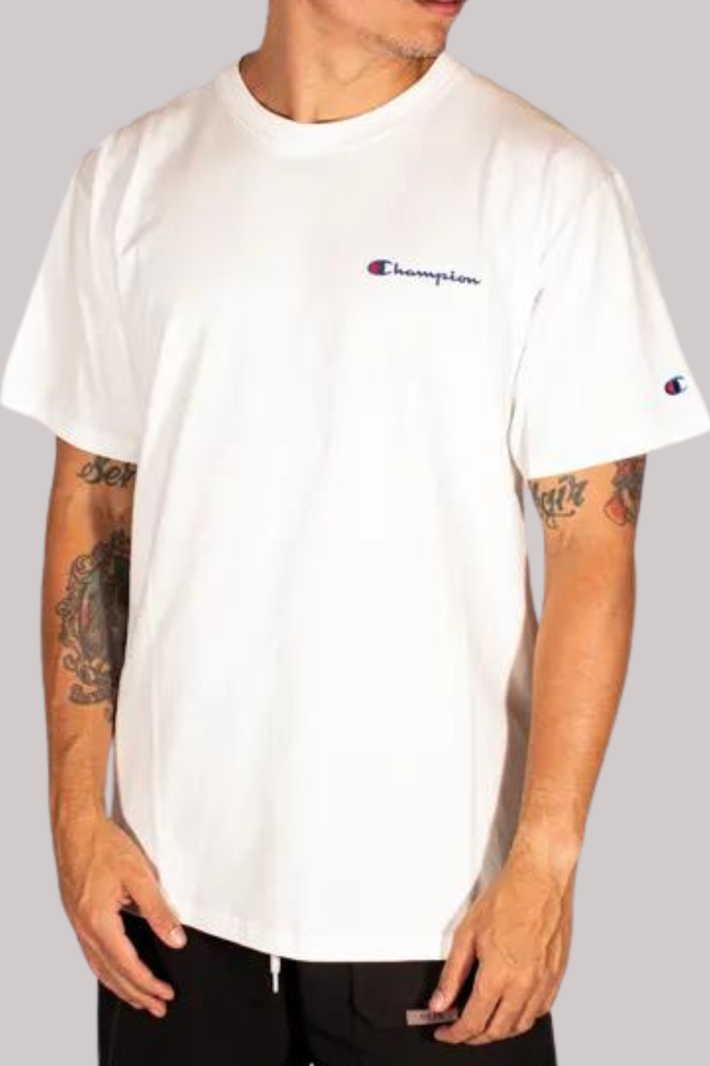 CAMISETA CHAMPION MINI SCRIPT BORDADO