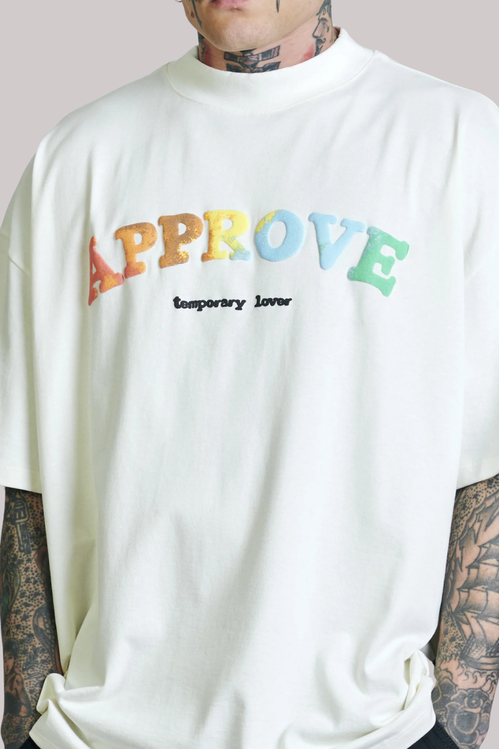CAMISETA APPROVE HUGE NEW RAINBOW