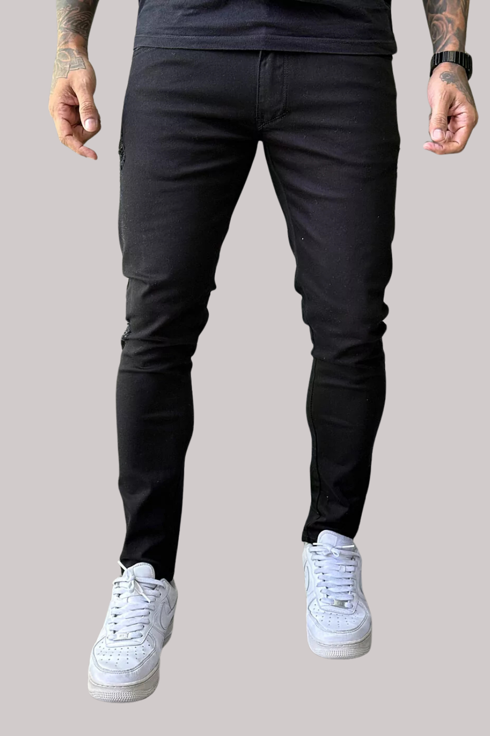 CALÇA JEANS PRETA COM PUÍDOS JAY JONES JAY8074