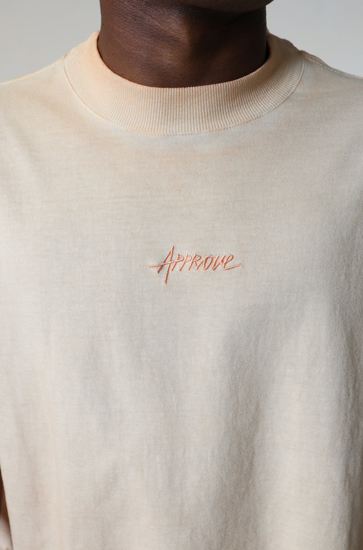 Camiseta Huge Approve Destroyed Bege