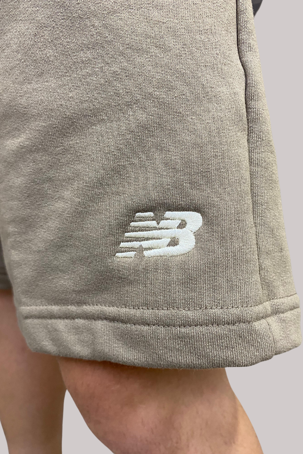 BERMUDA NEW BALANCE SMALL LOGO