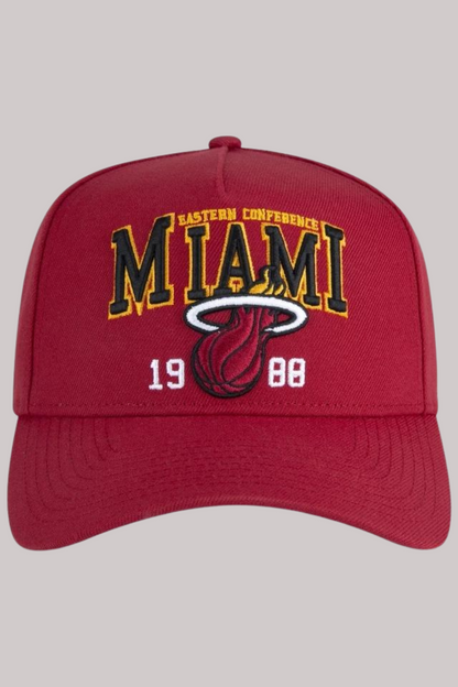BONÉ NEW ERA 9FORTY A-FRAME NBA MIAMI HEAT SPORT