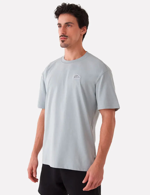 Camiseta NB Athletics 550 Patch Cinza