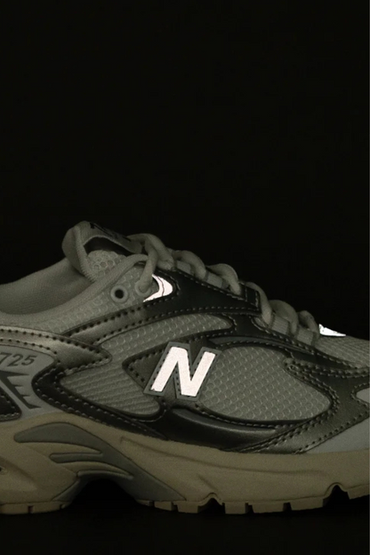 TÊNIS NEW BALANCE 725 ML725CG