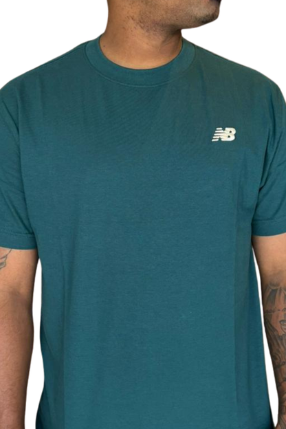 CAMISETA NEW BALANCE ESSENTIALS SL MT43906B