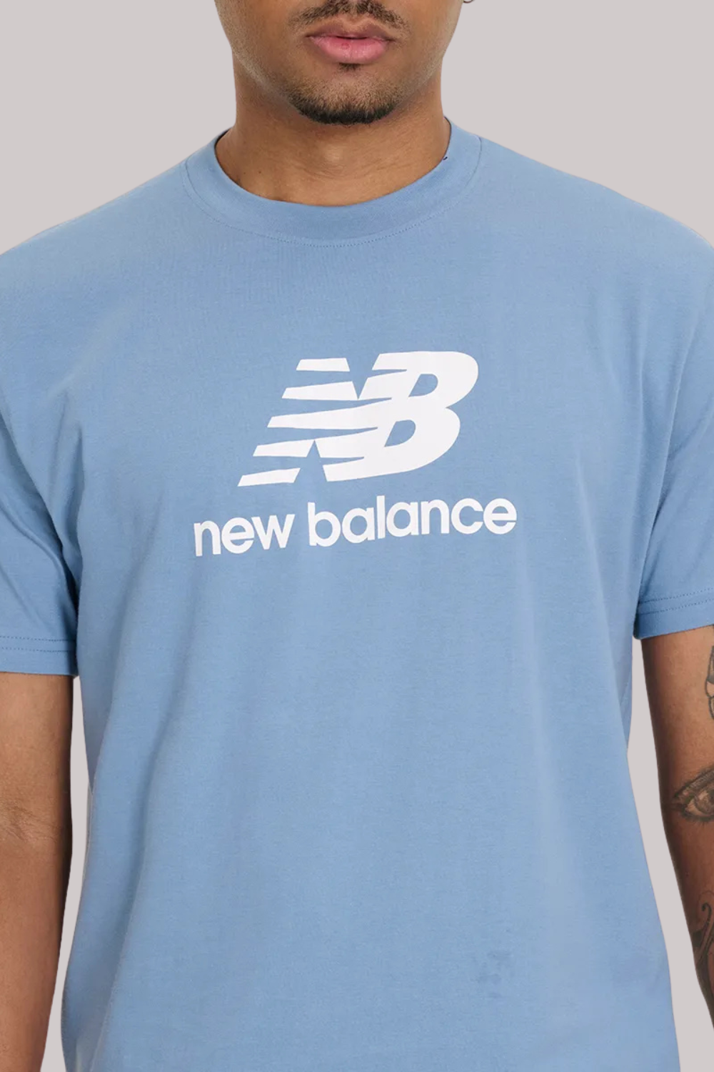 CAMISETA NEW BALANCE ESSENTIALS