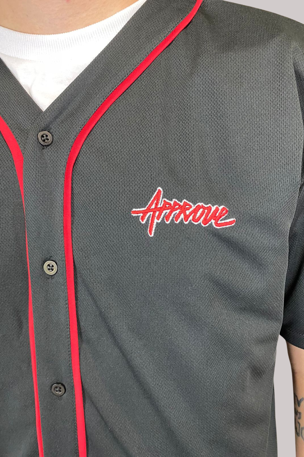 CAMISETA APPROVE BOLD HOME RUN BOTÃO