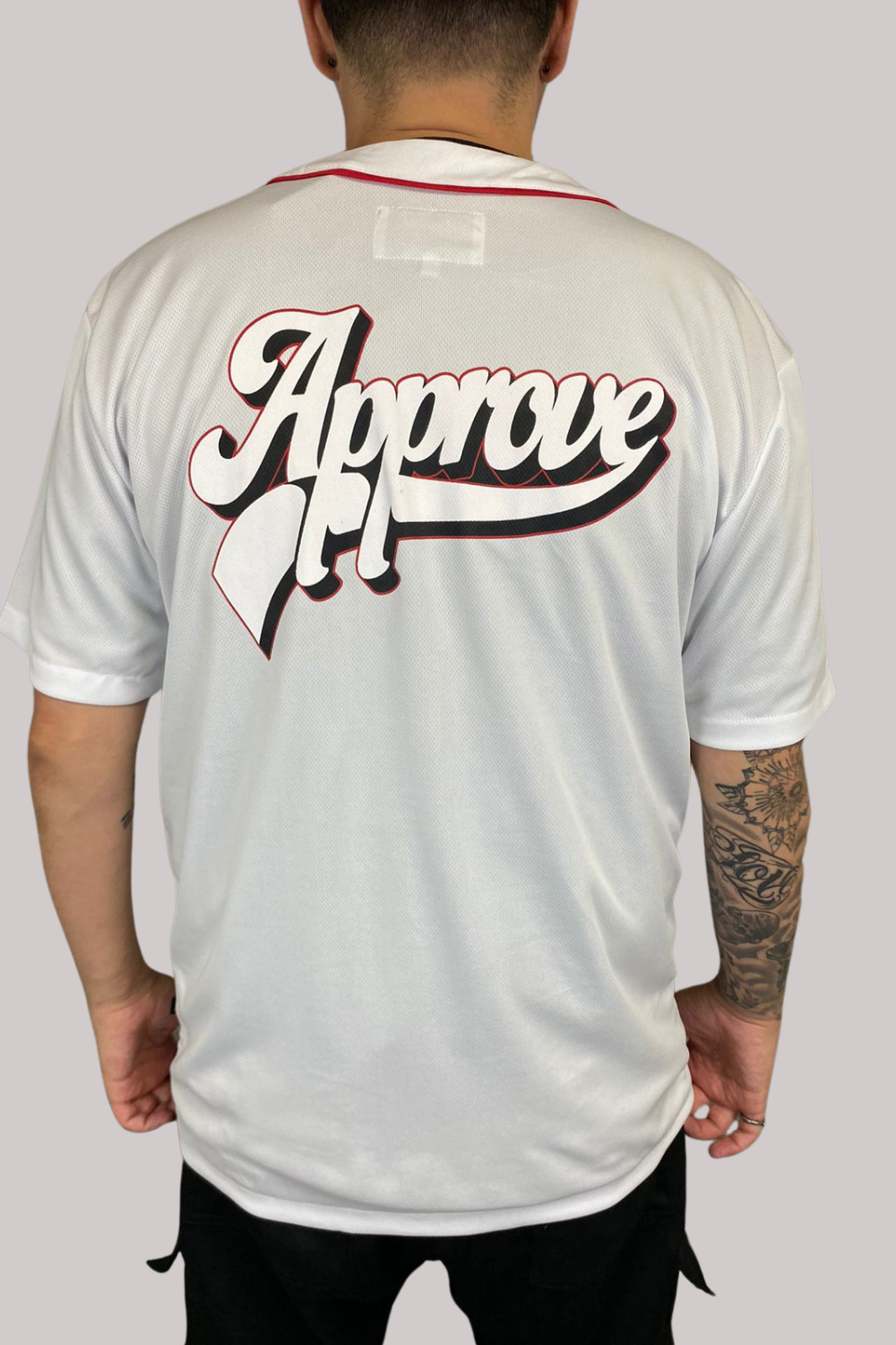 CAMISETA APPROVE BOLD HOME RUN BOTÃO