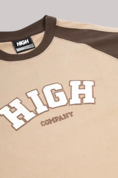 CAMISETA HIGH OVERSIZED COLLEGE TEE